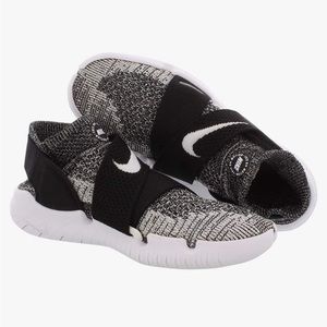 Nike Women's Free Rn Motion FK 2018 Running Shoes